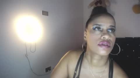 Snapshot of pamela_guzmaan_ chatting on October 10, 2025, 8:19 pm PAMELA online show from October 10, 2025, 8:19 pm