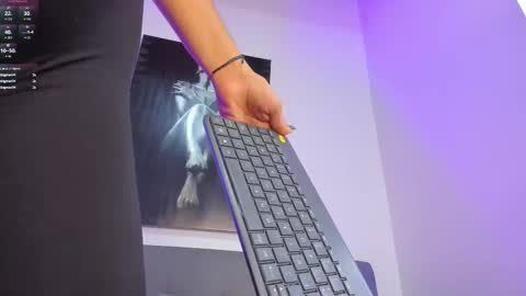 Pamela online show from November 8, 2025, 7:56 pm