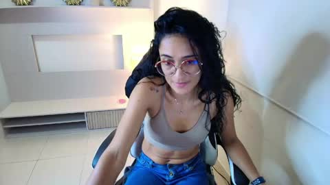 Snapshot of pamela_wolf_ chatting on May 27, 2026, 12:40 am Pamela online show from May 27, 2026, 12:40 am