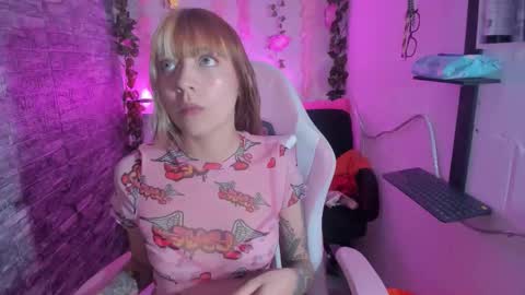 pamelajhonsom online show from November 19, 2025, 10:21 pm