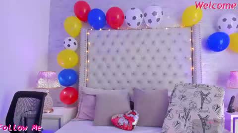 Snapshot of pamelamiler_ chatting on July 12, 2026, 12:40 pm TELL ME PAMELLA AND GIVE ME A GOOD GRADE ITS IMPORTANT online show from July 12, 2026, 12:40 pm