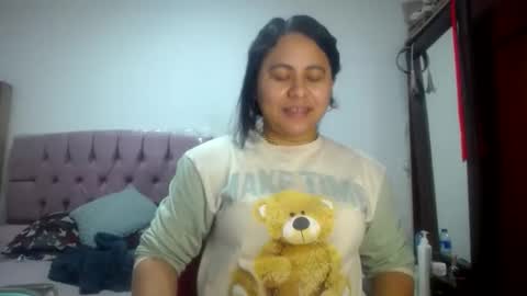 Snapshot of pamelitamartin chatting on October 1, 2025, 2:56 pm pamelitamartin online show from October 1, 2025, 2:56 pm