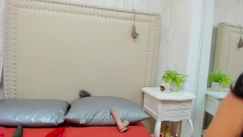 Snapshot of pamelitamartin chatting on November 5, 2025, 2:39 pm pamelitamartin online show from November 5, 2025, 2:39 pm