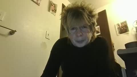 paminpantyhose online show from December 1, 2025, 5:07 pm