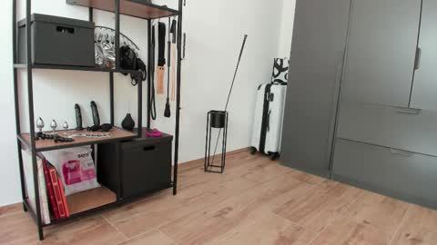 pampersandspanking online show from March 1, 2026, 12:40 pm