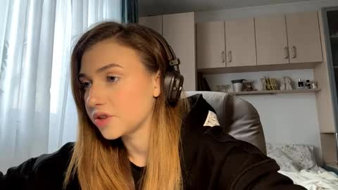 Lia online show from May 29, 2026, 2:37 pm