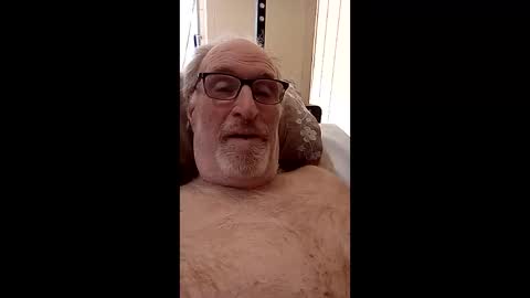 pandaman421787009 online show from April 18, 2026, 4:00 pm