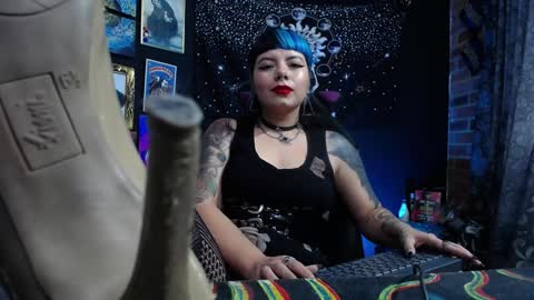 Snapshot of pandoragoddess chatting on February 7, 2025, 5:18 pm online show from February 7, 2025, 5:18 pm