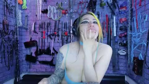 PandoraNez online show from September 30, 2025, 2:16 am