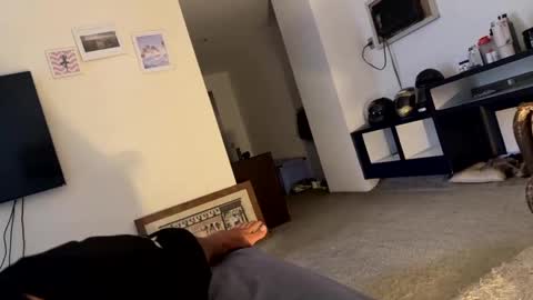 Snapshot of pandoroy chatting on October 15, 2025, 7:14 pm Alone online show from October 15, 2025, 7:14 pm