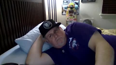 Snapshot of panos678442 chatting on February 25, 2025, 10:15 am panos online show from February 25, 2025, 10:15 am