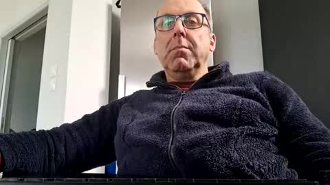 pansak1973 online show from February 7, 2025, 11:01 am