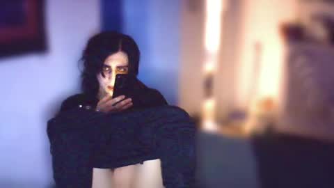 In bio online show from April 17, 2026, 10:35 pm