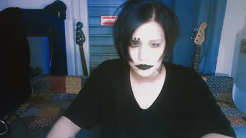 In bio online show from June 19, 2026, 2:38 am