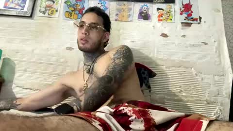 Snapshot of panthers_room chatting on January 1, 2025, 7:32 pm panthers_room online show from January 1, 2025, 7:32 pm
