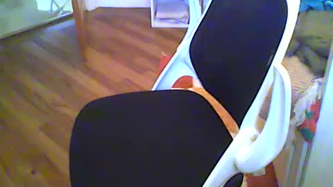 Snapshot of panton73 chatting on July 14, 2026, 12:33 pm panton73 online show from July 14, 2026, 12:33 pm