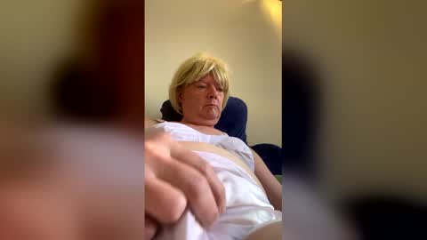 Pantyvioletlace online show from December 3, 2025, 5:00 pm