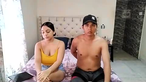 Paola 23 and Andres 25 online show from June 26, 2026, 4:11 pm