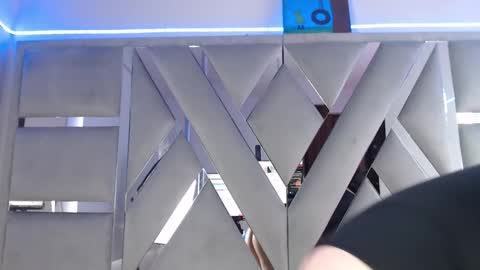 Paola Lyon online show from February 24, 2025, 7:41 pm