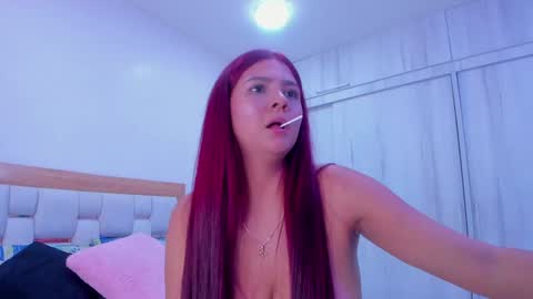 Snapshot of paolaa_rodriguez chatting on December 21, 2024, 8:10 pm Paola online show from December 21, 2024, 8:10 pm
