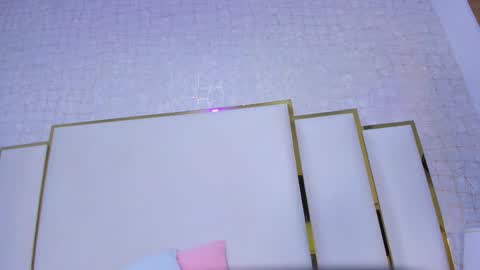 Paola  online show from September 30, 2025, 11:26 am