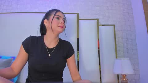 Paola  online show from March 19, 2026, 9:24 am