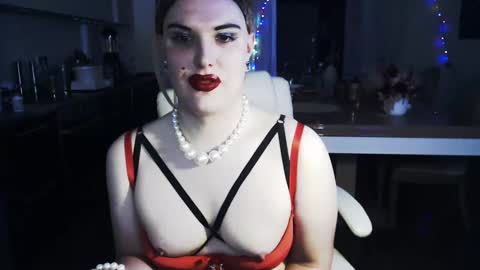 Snapshot of paoladoll chatting on December 11, 2024, 3:13 am Sarina Williams online show from December 11, 2024, 3:13 am