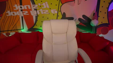 Snapshot of paolamola chatting on December 10, 2024, 8:08 am Lia online show from December 10, 2024, 8:08 am