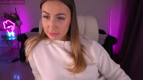 Snapshot of paolamola chatting on December 20, 2024, 6:56 pm Lia online show from December 20, 2024, 6:56 pm