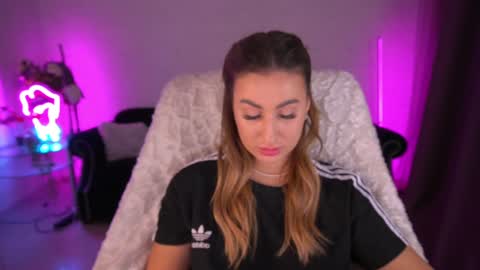 Snapshot of paolamola chatting on December 21, 2024, 4:36 pm Lia online show from December 21, 2024, 4:36 pm