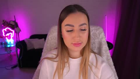 Snapshot of paolamola chatting on December 22, 2024, 1:55 pm Lia online show from December 22, 2024, 1:55 pm