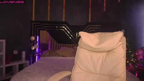 Snapshot of paolamola chatting on January 6, 2025, 11:18 am Lia online show from January 6, 2025, 11:18 am