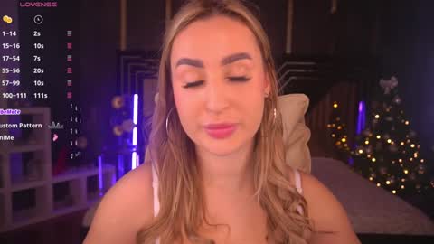 Snapshot of paolamola chatting on January 15, 2025, 7:59 am Lia online show from January 15, 2025, 7:59 am