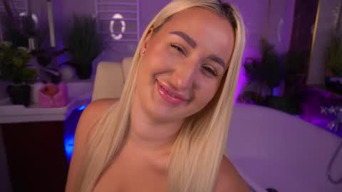 Lia online show from May 29, 2026, 1:42 pm