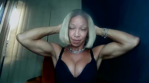 PAOLLA 23CM online show from May 31, 2026, 6:31 pm