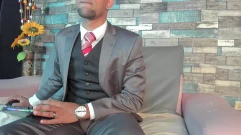 Snapshot of paolo_johnson chatting on October 1, 2025, 5:24 am Paolo online show from October 1, 2025, 5:24 am