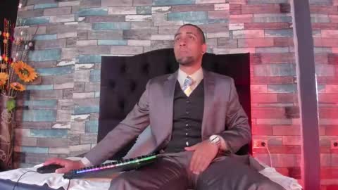 Snapshot of paolo_johnson chatting on October 30, 2025, 11:55 am Paolo online show from October 30, 2025, 11:55 am