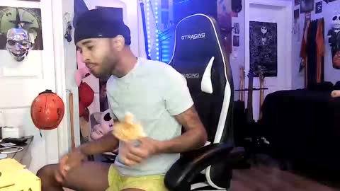 papian0 online show from September 21, 2025, 11:17 pm