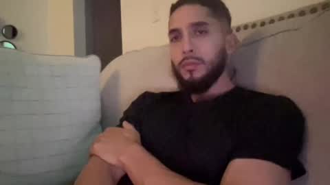 papicubano_guapo23cm online show from October 23, 2025, 4:23 am