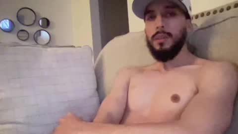 papicubano_guapo23cm online show from March 2, 2026, 7:15 am