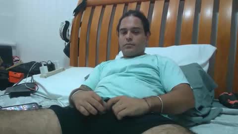 Snapshot of papiipr185 chatting on May 3, 2026, 11:00 pm PapiiPR185 online show from May 3, 2026, 11:00 pm