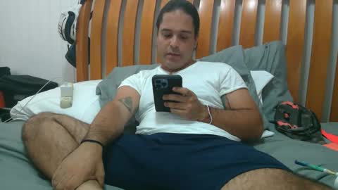 Snapshot of papiipr185 chatting on May 4, 2026, 6:04 pm PapiiPR185 online show from May 4, 2026, 6:04 pm
