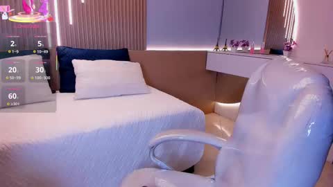 Amy and my doll online show from October 7, 2025, 3:47 am