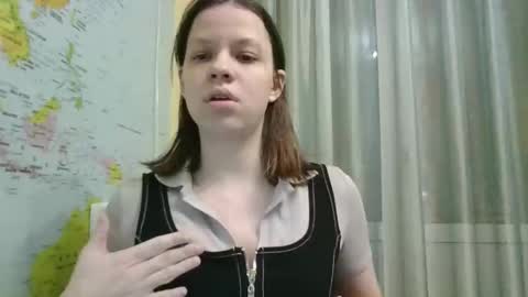 Snapshot of paradise_tease chatting on February 18, 2026, 4:58 pm paradise_tease online show from February 18, 2026, 4:58 pm