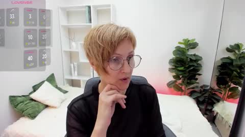 Paris online show from March 21, 2026, 6:00 pm