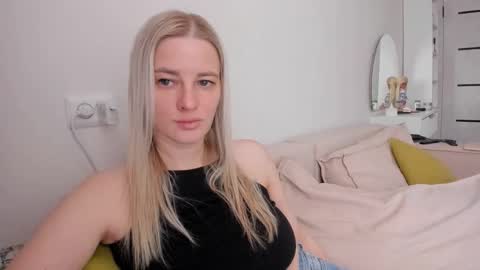 Sasha online show from November 9, 2025, 7:28 am