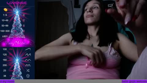 Snapshot of paris_of_angel chatting on December 25, 2024, 7:46 am Paris Of Angel online show from December 25, 2024, 7:46 am