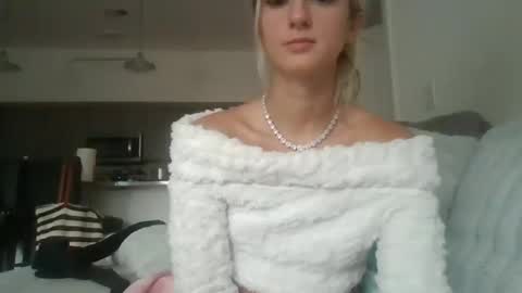 Snapshot of parisbaby2000 chatting on September 17, 2025, 1:57 pm parisbaby2000 online show from September 17, 2025, 1:57 pm