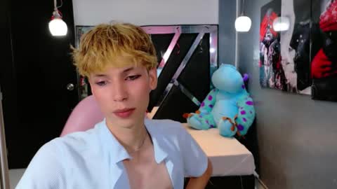 Snapshot of park_jimin1 chatting on September 30, 2025, 2:27 am park_jimin1 online show from September 30, 2025, 2:27 am