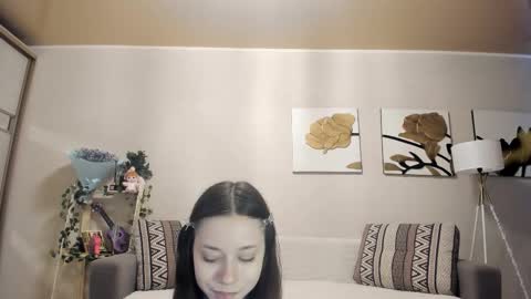 Bella online show from September 15, 2025, 4:12 am